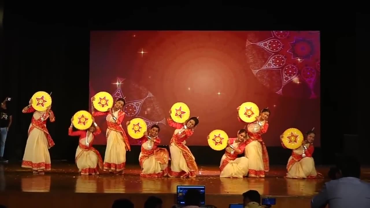 BIHU _ ASSAMESE FOLK DANCE✨🎈