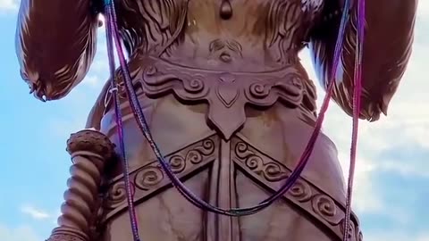 Gigantic 90ft monkey statue unveiled in Houston, Texas