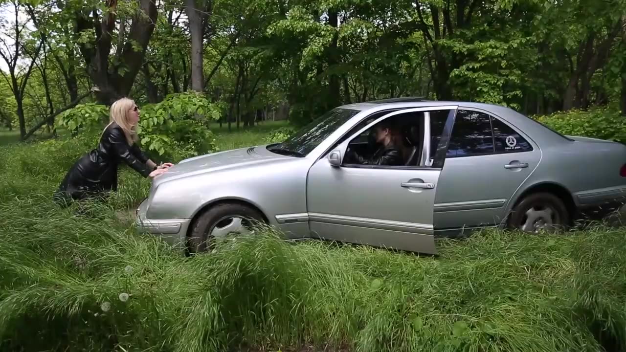 Tow beauties stuck on mercedes E-class