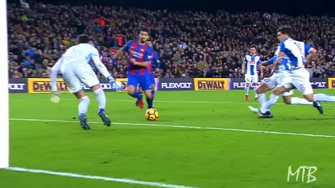 20 Lionel Messi Dribbles That Shock The World