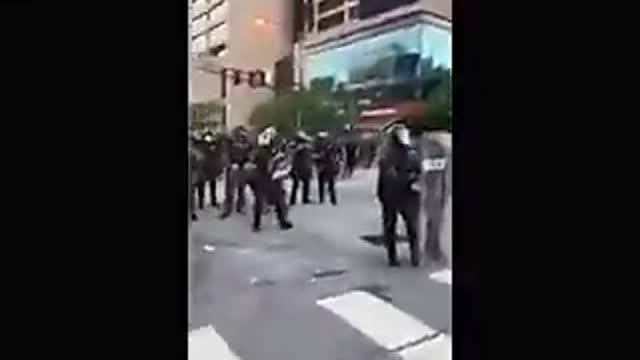 BLM & Antifa Riots 2020 - 2020-05-31-00-51-25-Atlanta-riots.mp4