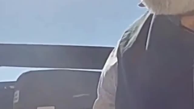 Body cam footage from the scene... Alec Baldwin confesses: “I was the one holding the gun!"