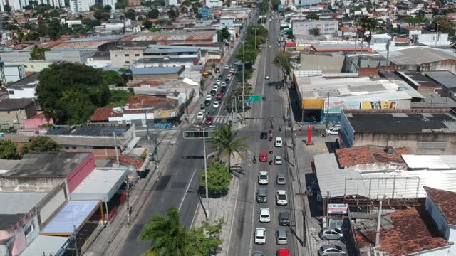 Av.Caxanga, takes the title of the longest straight avenue in Brazil.