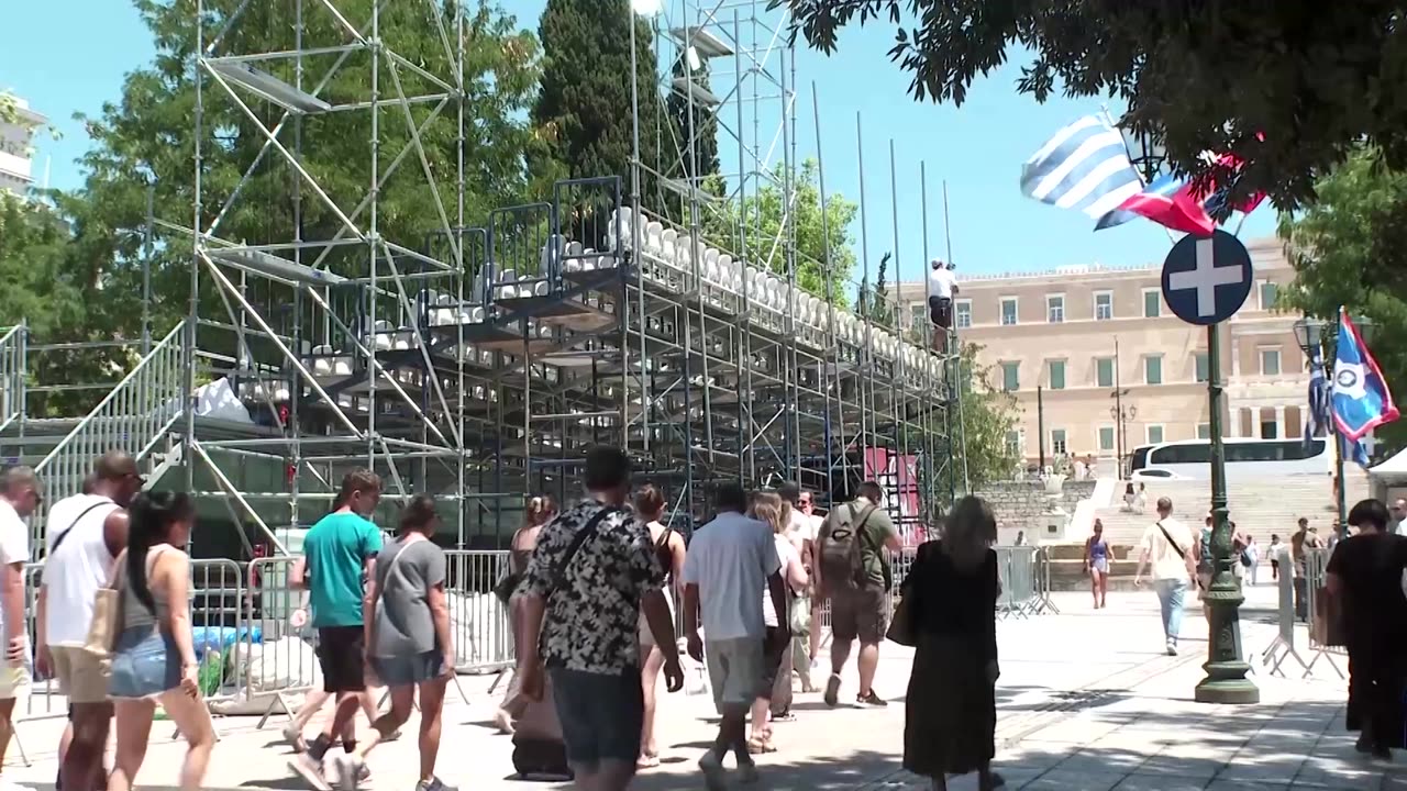 Heatwave dries up Serbian lake for the first time