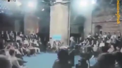 Obama is telling the truth about his birth.