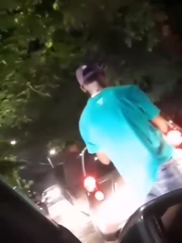 Uniformado ataca a trompadas a taxista en vía pública, Policía se pronuncia