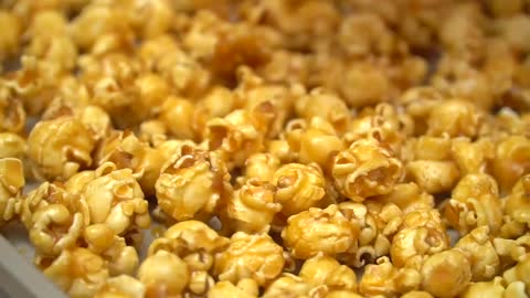 Easiest Caramel Popcorn