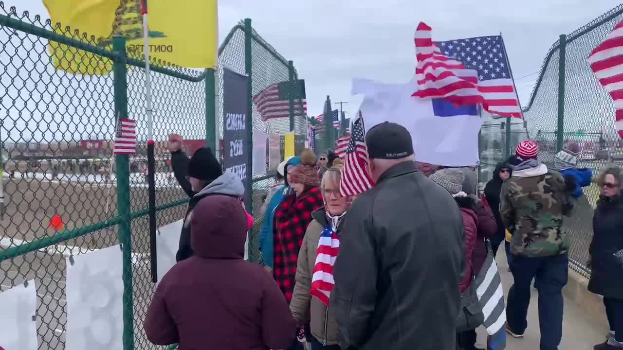 Freedom convoy rolling through Monticello Mn