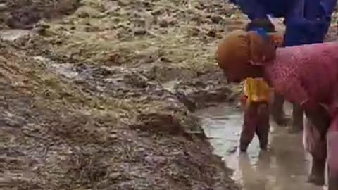 Non Muslim women work in cholistan ||Daily working routine