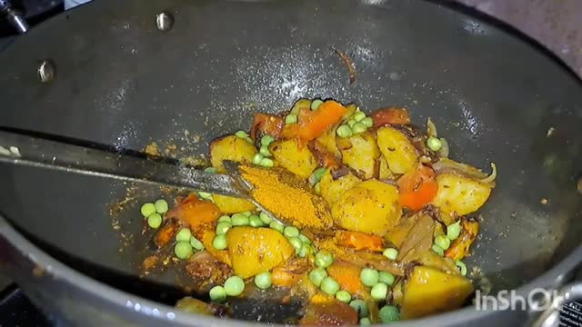 aalu gobhi aur matar ki sandar recipy