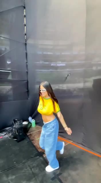 #now_united Sabina to fall 😆 😆