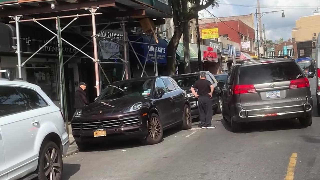 Stubborn Driver Blocks Traffic on Sheepshead Bay Road in Brooklyn.