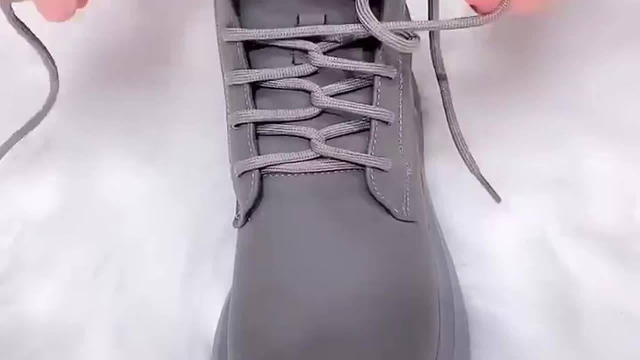 How to Tie Shoelaces!