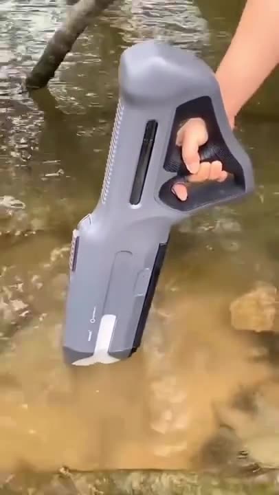 Automatic water gun