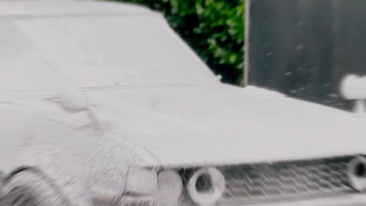 Car which on car is ..???🤩