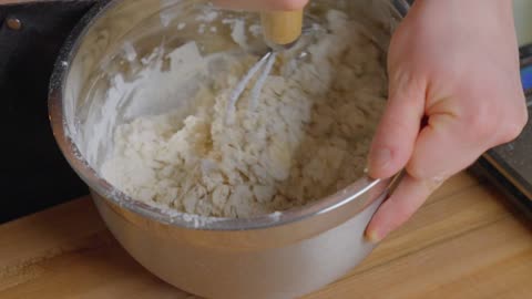 EASY SOURDOUGH DINNER ROLLS RECIPE