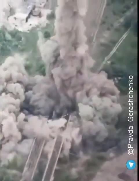 Special forces of Ukraine destroy a railway bridge in Luhansk
