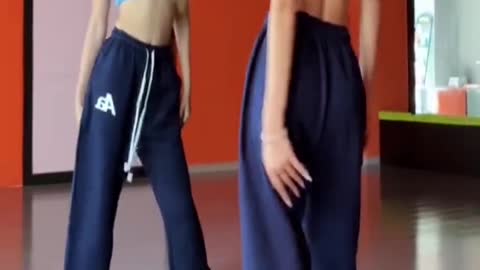 Hot girls Dancing