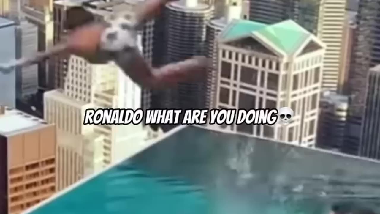 Ronaldo what are you doing 😂