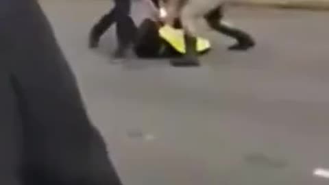 Police attack and arrest cameraman for filming