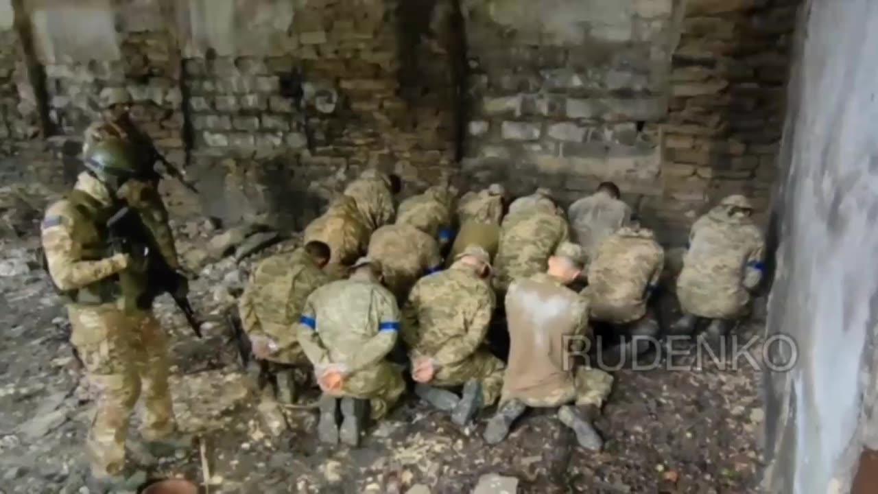 15 captured Ukrainian soldiers in the Avdeevka direction.