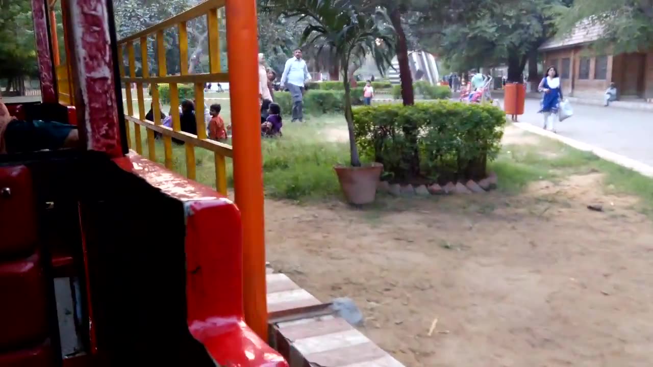 Karachi Zoological Garden (Train Ride)