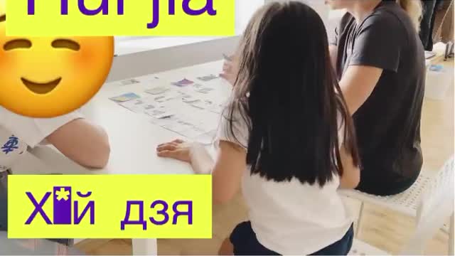 4 years old multilingual girl learning chinese as 4th language