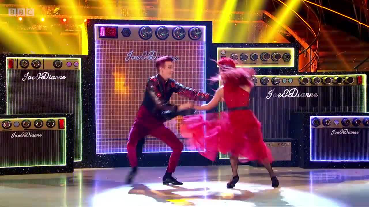 Joe & Dianne Show Dance to 'I Bet That You Look Good On The Dancefloor' - BBC Strictly 2018