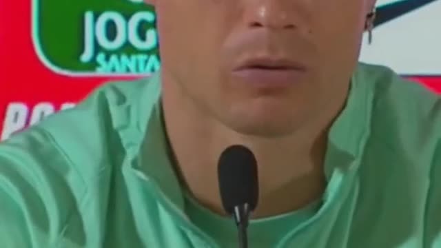 “I’m the boss!” | Irritated Ronaldo answers questions on international future 😤 #shorts