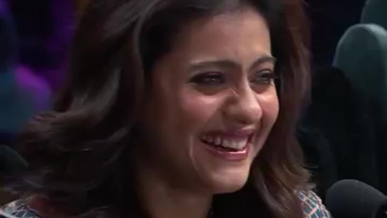 Kajol Devgan & Raghav Flirts