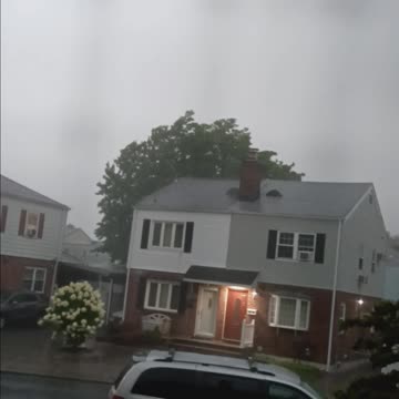 Thunderstorms queens.