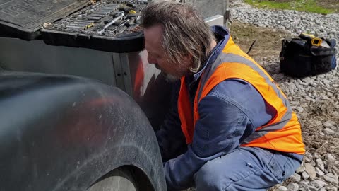 CHECKING REAR END AND BRAKE PADS FOR LEAKS