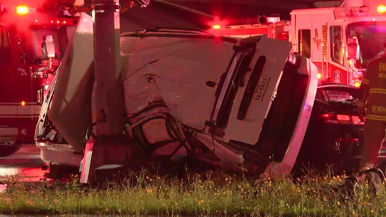 Woman killed, 2 others injured in 2-vehicle crash along Highway 288, police say