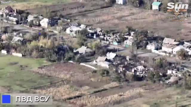 Pro-Russian heavy artillery destroys a Ukrainian deployment point