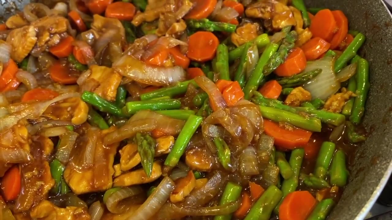 Take Your Chicken Stir Fry To The Next Level Using The VELVETING Technique