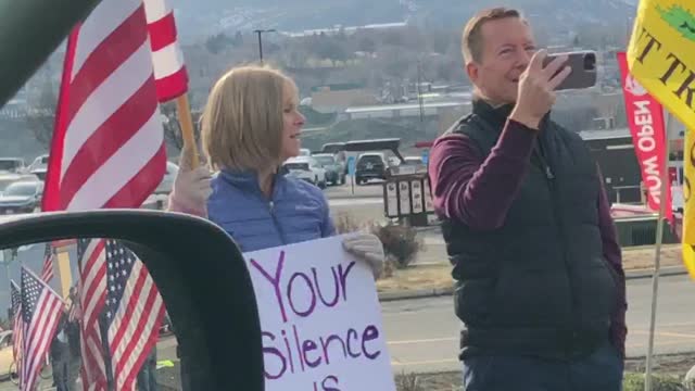 Kids Yelling "Let's Go Brandon!" in Support of USA Freedom Convoy - 01 March 2022