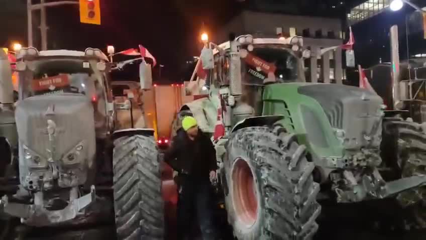 Farmers, in solidarity with truckers