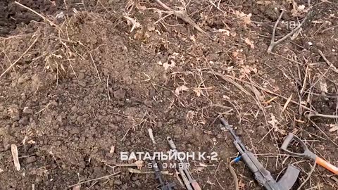 Taking 12+ Rifles of of Dead Russians After Another Failed Assault