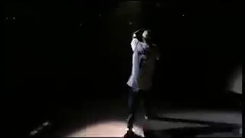 Jay Z - December 4th ( Live At The Fade To Black Concert 2004)