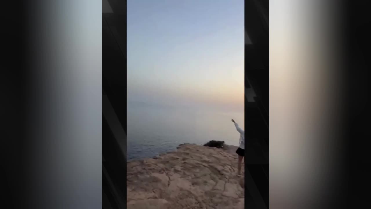 A tourist vacationing in lbiza reported seeing a UFO flying across the sky during their trip