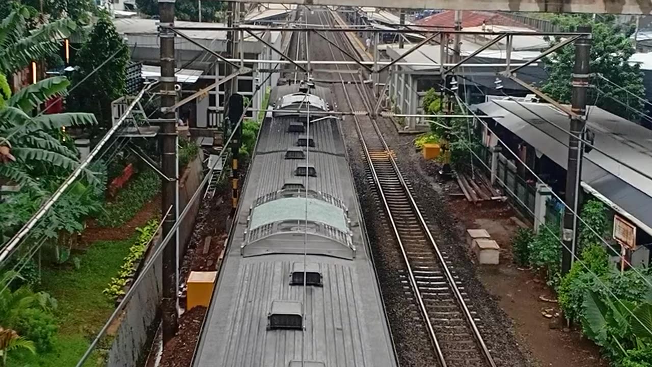 Commuterline l electric train