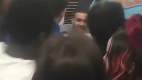 Teacher gets the surprise of her life! ❤️‍🔥 Will make your day!