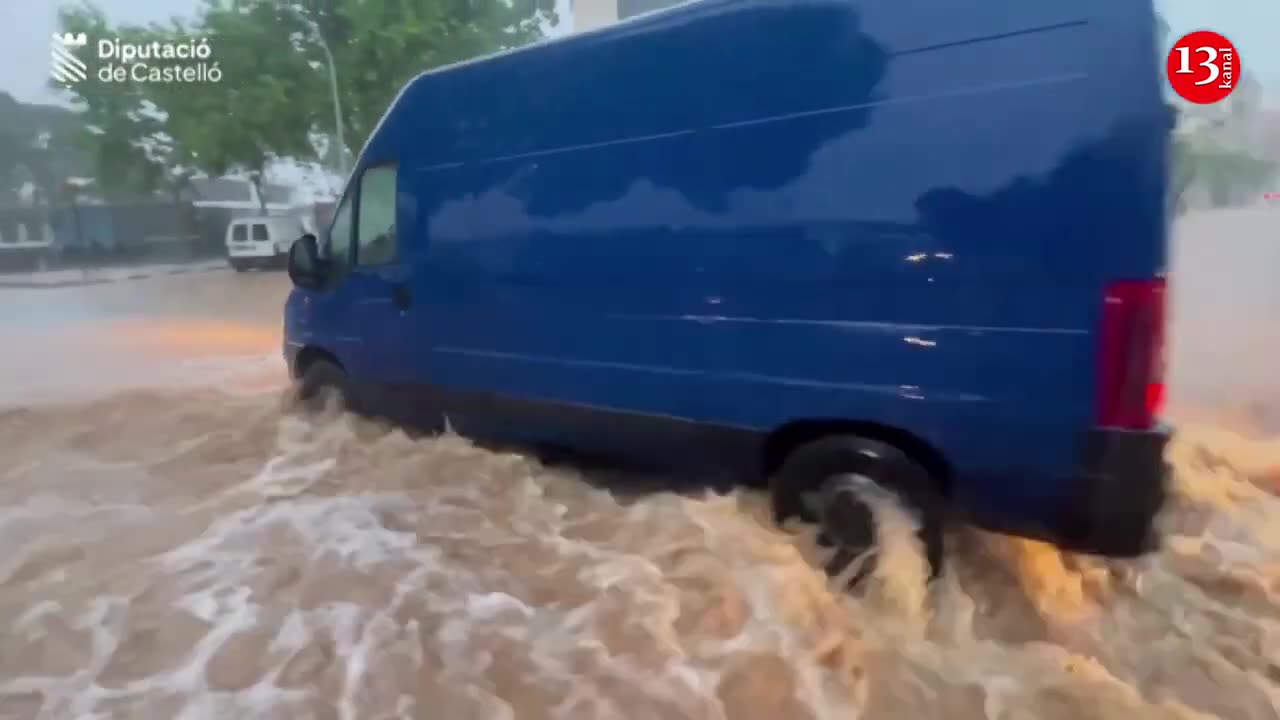 Heavy rains cause floods along Spain's Mediterranean coast