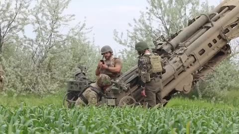 Incredible Footage from Ukrainian M777 Team