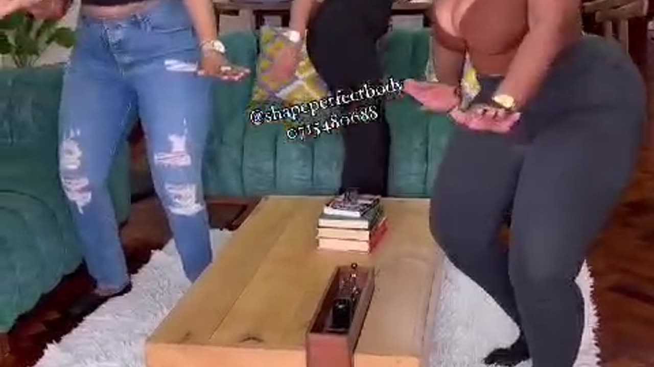 Anguka nayo queens..😉