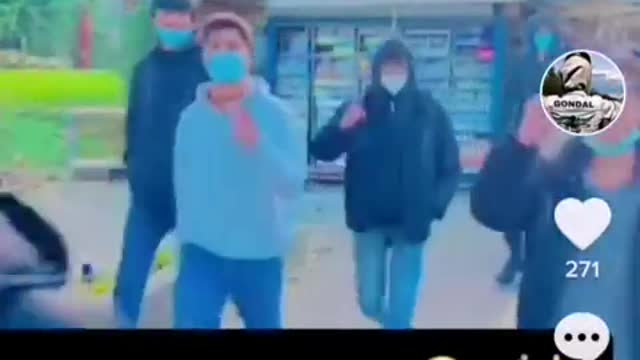 ΣΤΟ ΜΕΤΑΞΥ ΣΤΑ ΓΙΑΝΝΕΝΑ