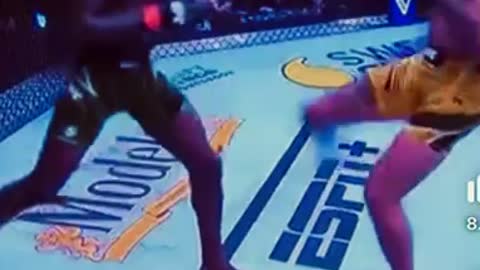 Israel Adesanya KO’d By Alex Pereira at UFC 281