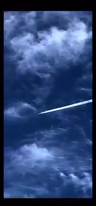 Chemtrail plane caught 'dumping' chemical trails
