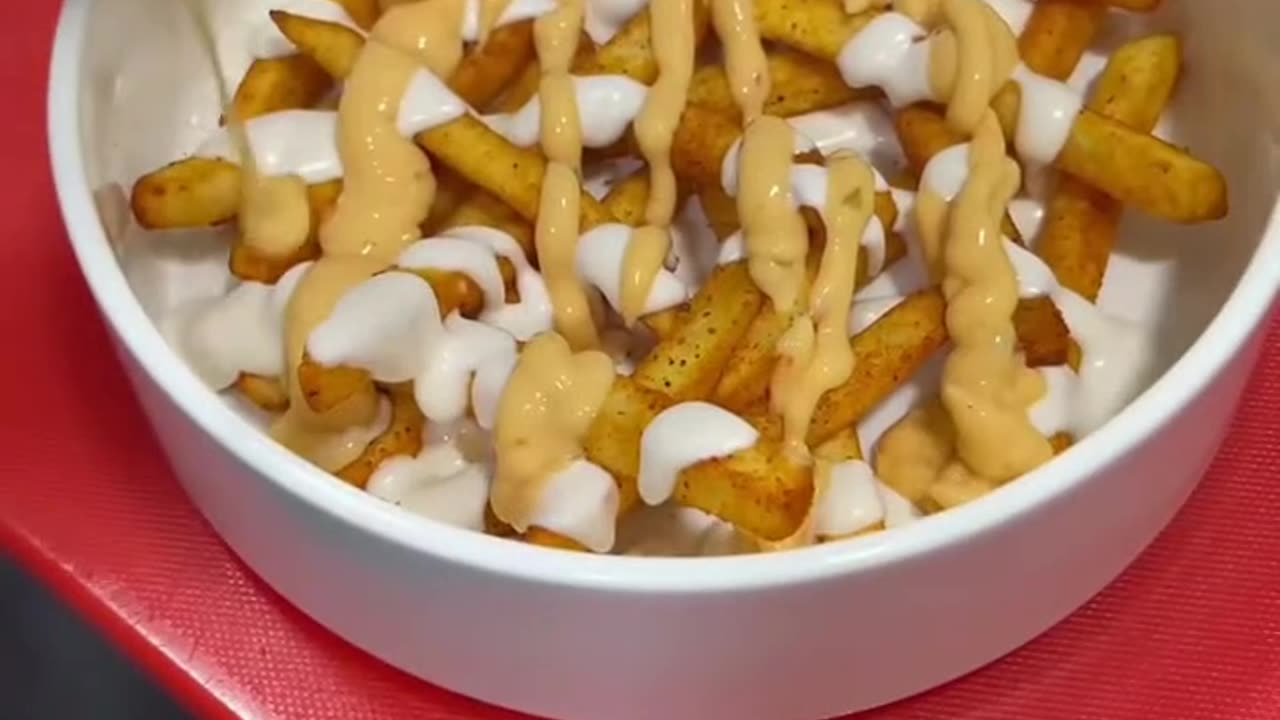 Peri peri crispy cheese fries