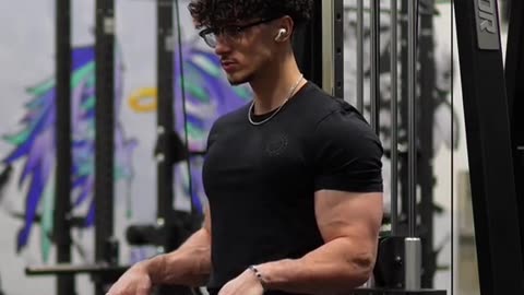 The most attractive muscle you're not training!